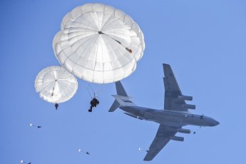 Служба по контракту